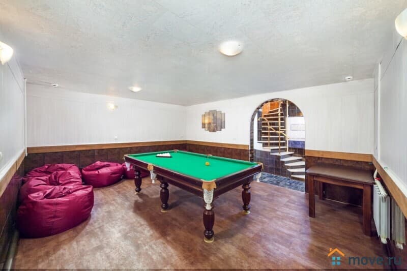 коттедж, 650 м²