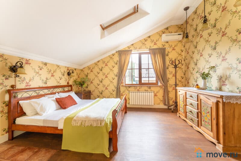 коттедж, 450 м²