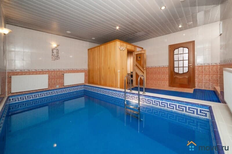 коттедж, 900 м²