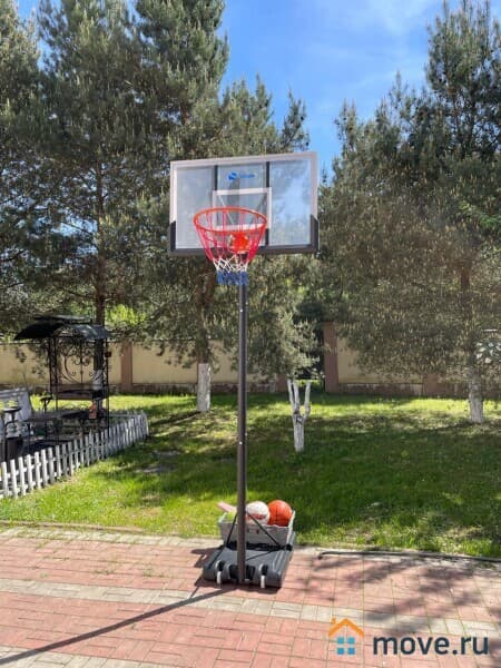 коттедж, 550 м²