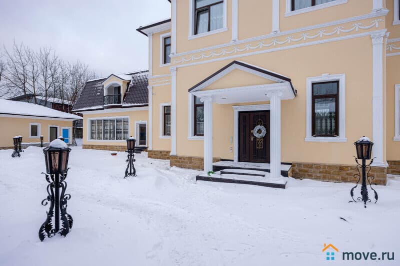 коттедж, 750 м²