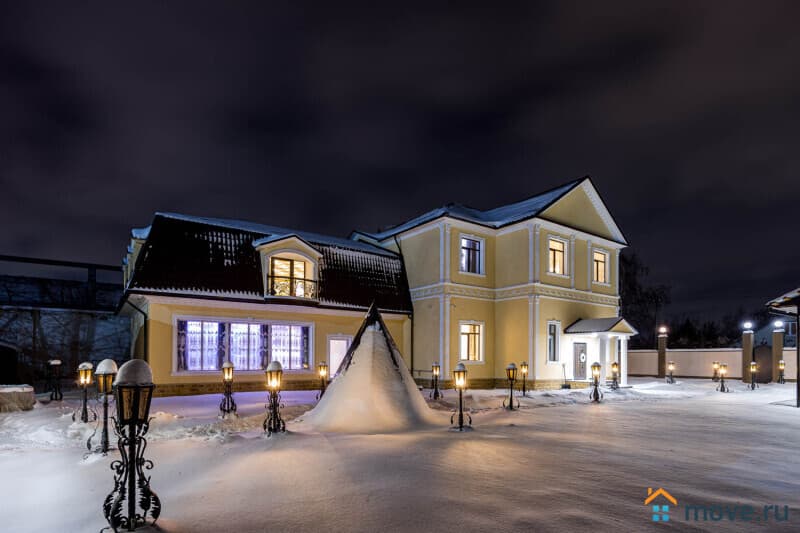 коттедж, 750 м²