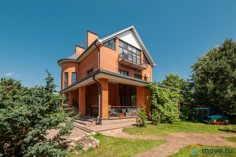 коттедж, 600 м&sup2;