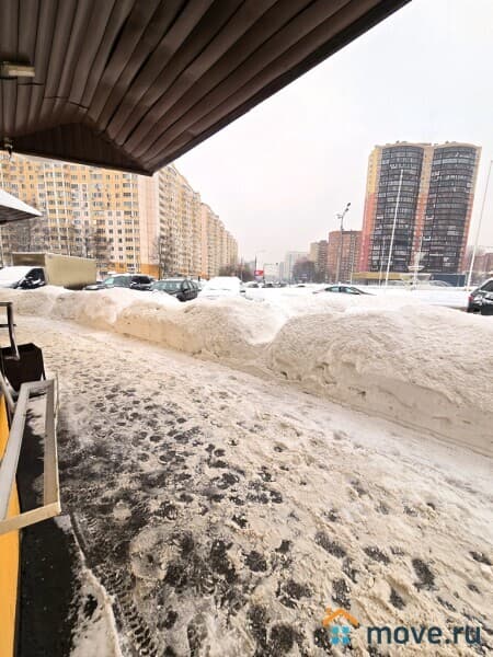 нежилое здание, 1705 м&sup2;