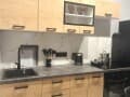 Сдам в аренду посуточно однокомнатную квартиру, 43 м², этаж 1 из 3. Фото 6