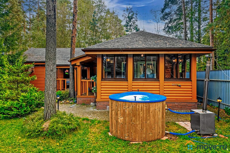 коттедж, 180 м&sup2;