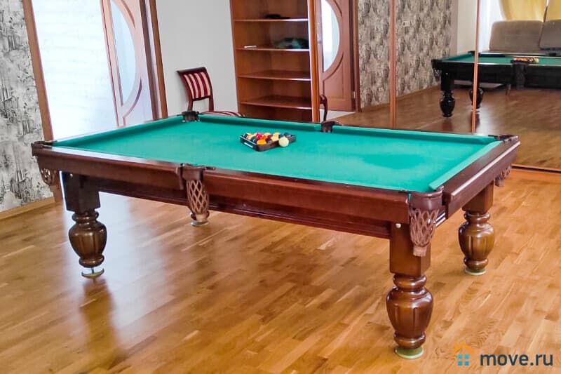 коттедж, 300 м&sup2;