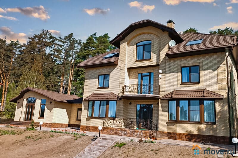 коттедж, 350 м&sup2;