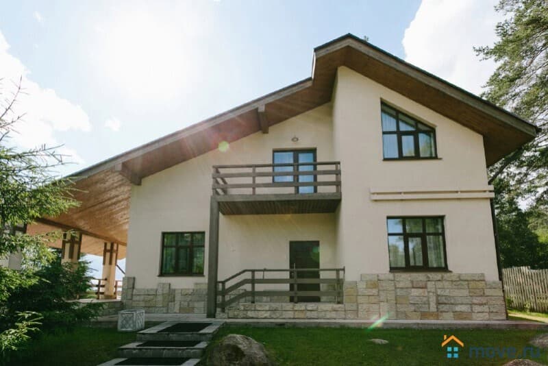 коттедж, 220 м&sup2;