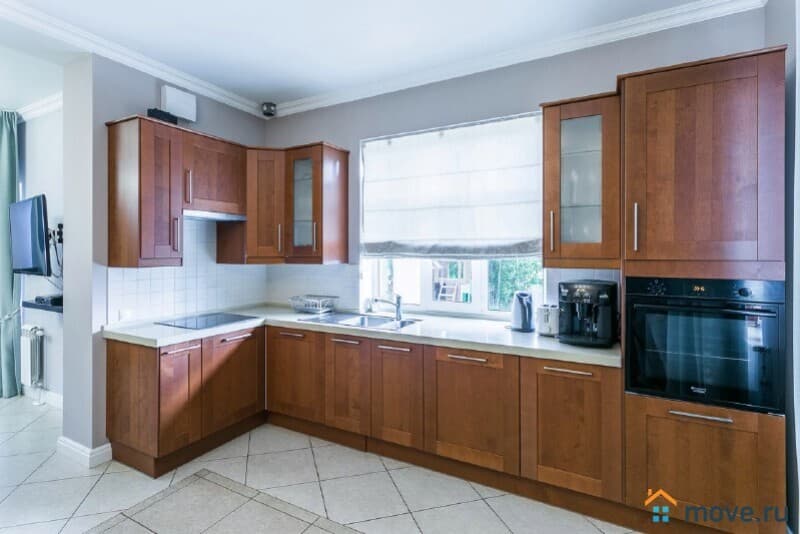 коттедж, 220 м&sup2;