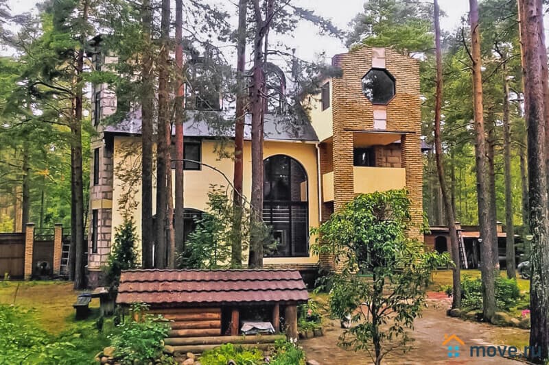 коттедж, 280 м&sup2;