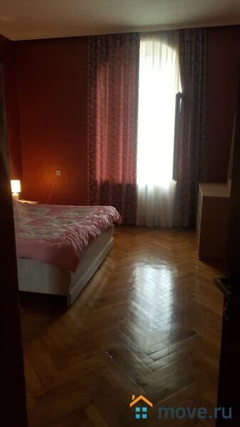 4-комн. квартира, 100 м²