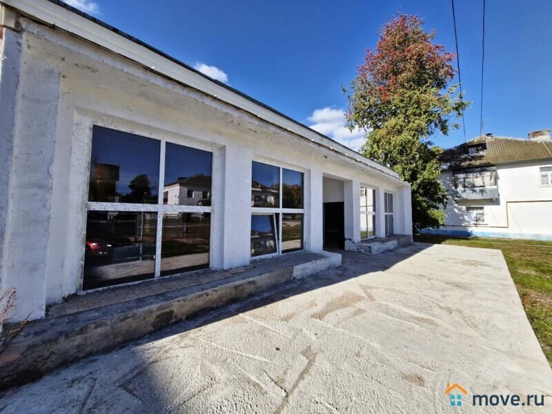 нежилое здание, 236 м²