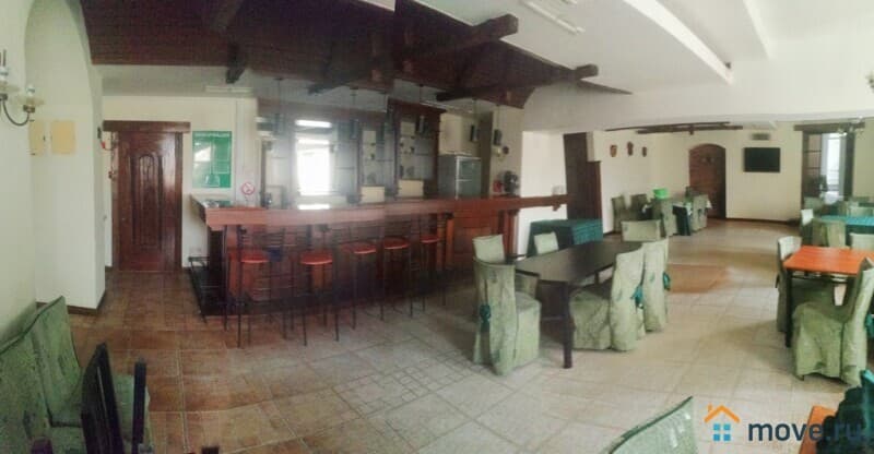 нежилое здание, 600 м²