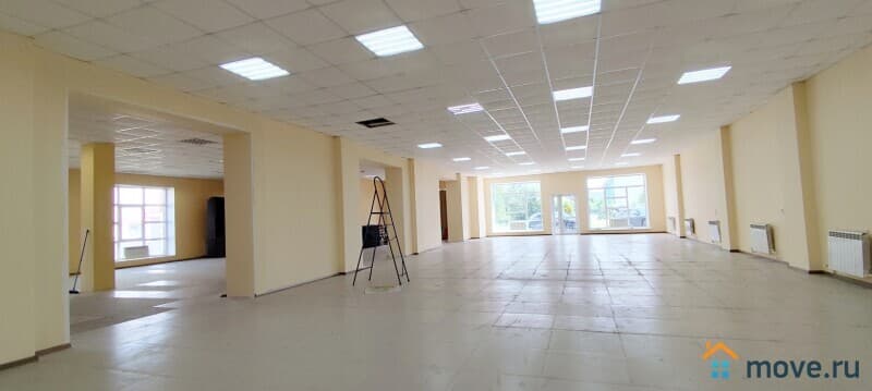 свободного назначения, 700 м²