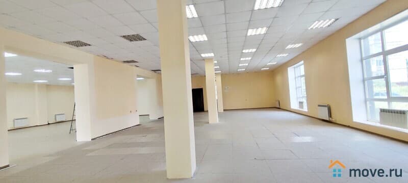 свободного назначения, 700 м²