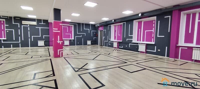 свободного назначения, 600 м²