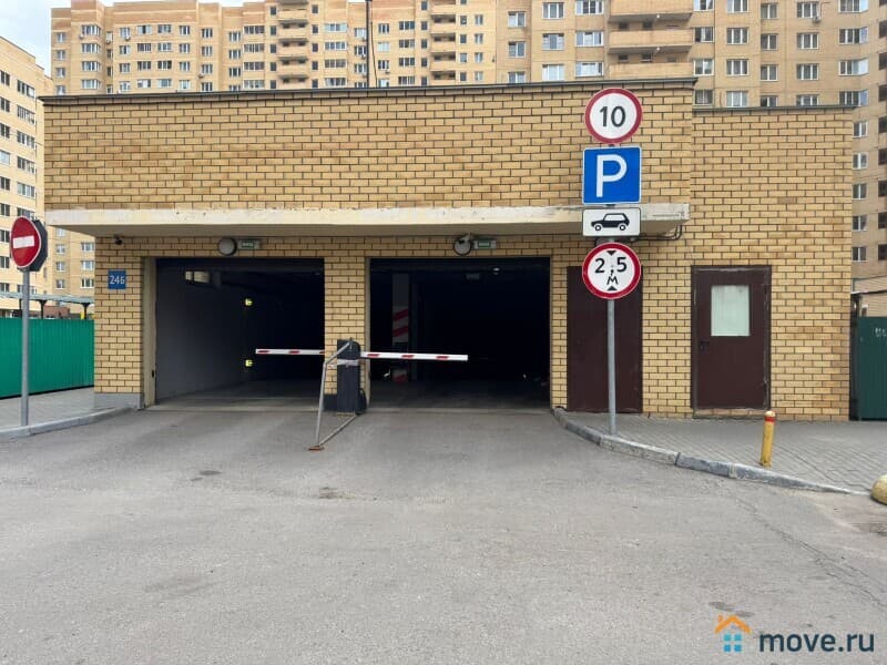 машиноместо, 15 м²