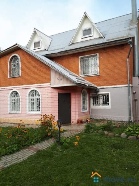 коттедж, 250 м², 15 соток
