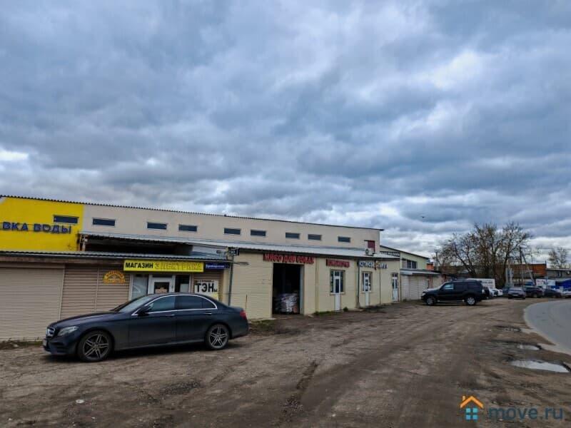 нежилое здание, 1450 м&sup2;