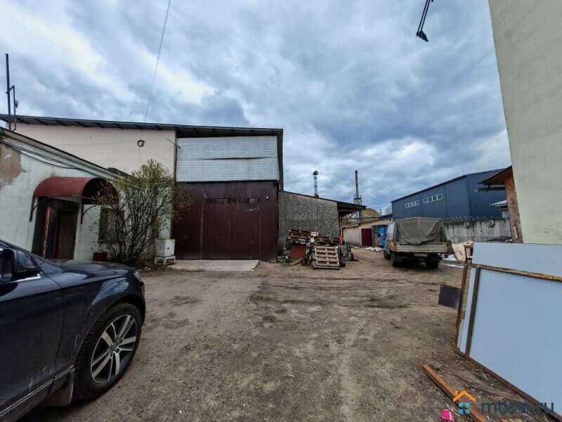 нежилое здание, 1450 м&sup2;