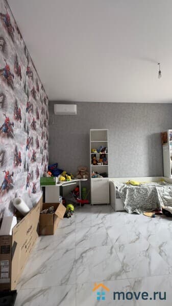 дом, 200 м²