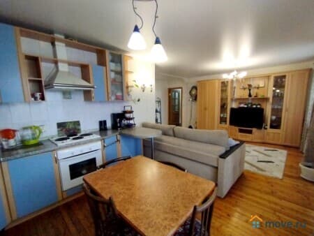 Продажа 3-комнатной квартиры, 77 м&sup2;, Екатеринбург, улица Большакова, 97