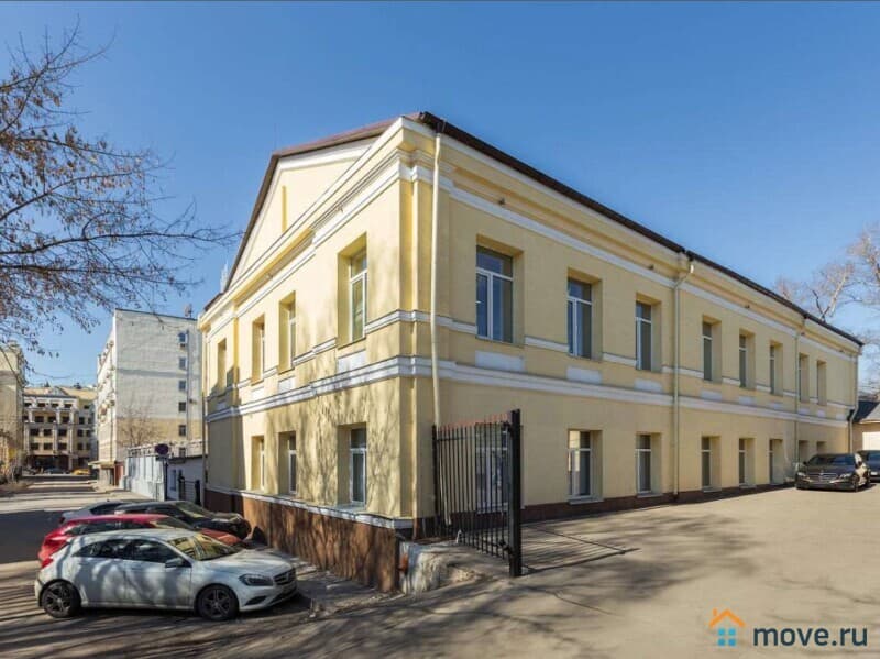 отдельное здание, 653 м²
