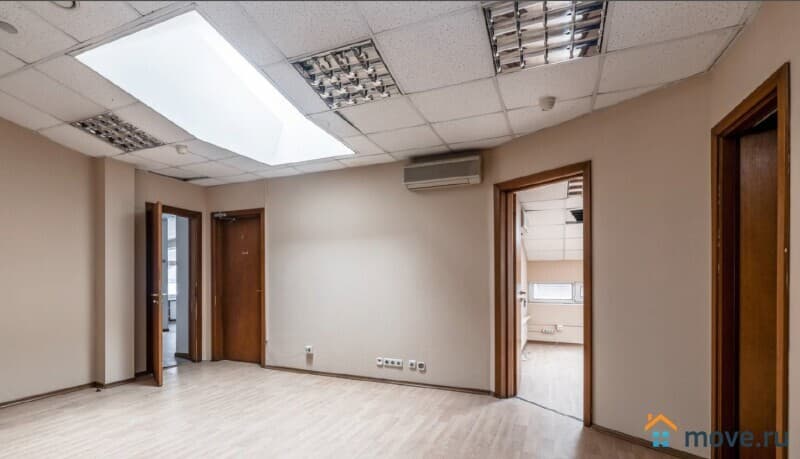 отдельное здание, 1097 м²