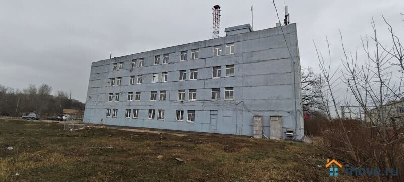 нежилое здание, 3750 м&sup2;