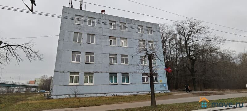 нежилое здание, 3750 м&sup2;