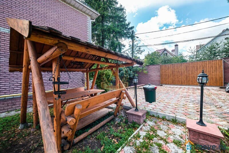 коттедж, 400 м²