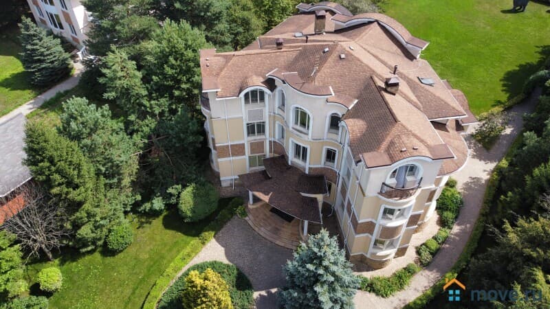 вилла, 900 м²