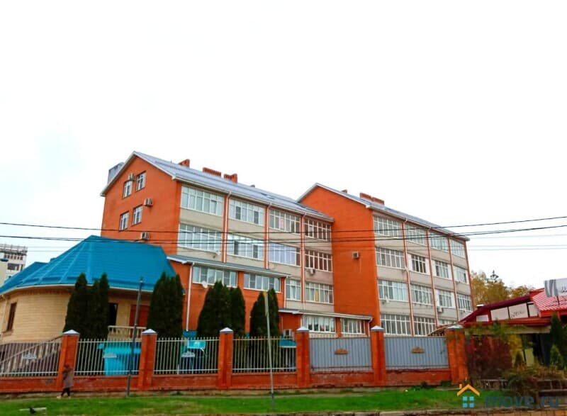 3-комн. квартира, 242 м²