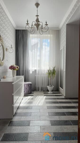 коттедж, 280 м²