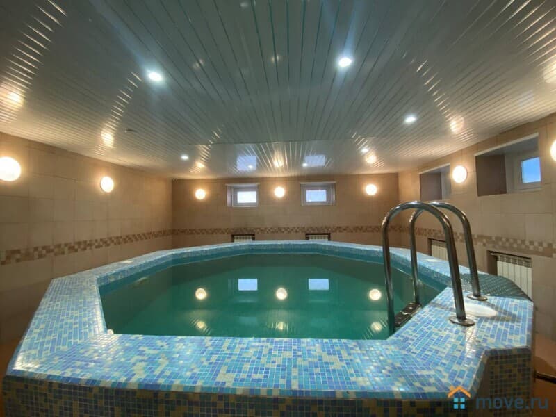 коттедж, 350 м²