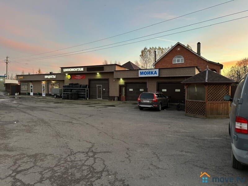 нежилое здание, 764 м&sup2;