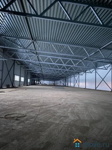 нежилое здание, 1200 м&sup2;