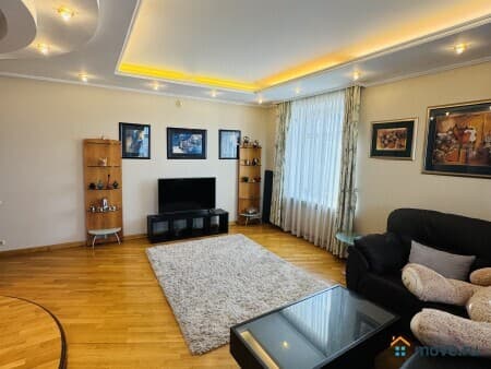 Продам 4-комнатную квартиру, 156 м&sup2;, Челябинск, проспект Ленина, 77