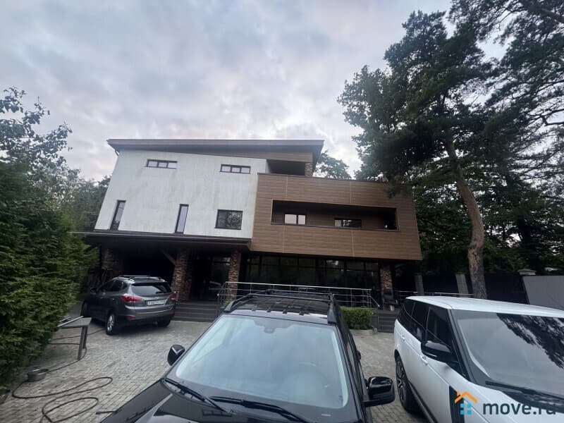 коттедж, 450 м&sup2;