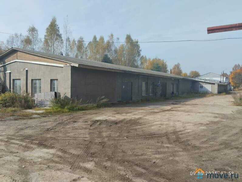 нежилое здание, 8532 м²