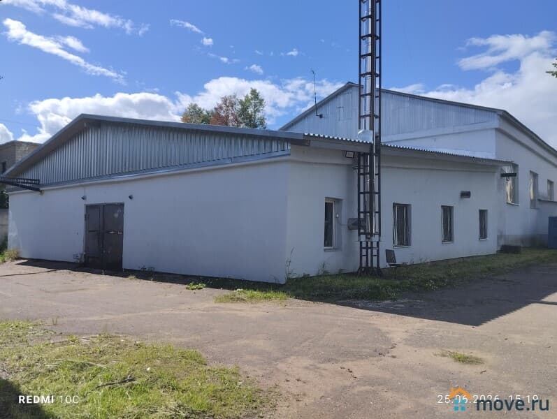нежилое здание, 1563 м&sup2;