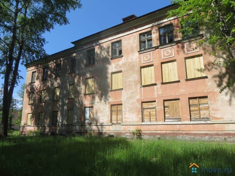 нежилое здание, 3097 м²