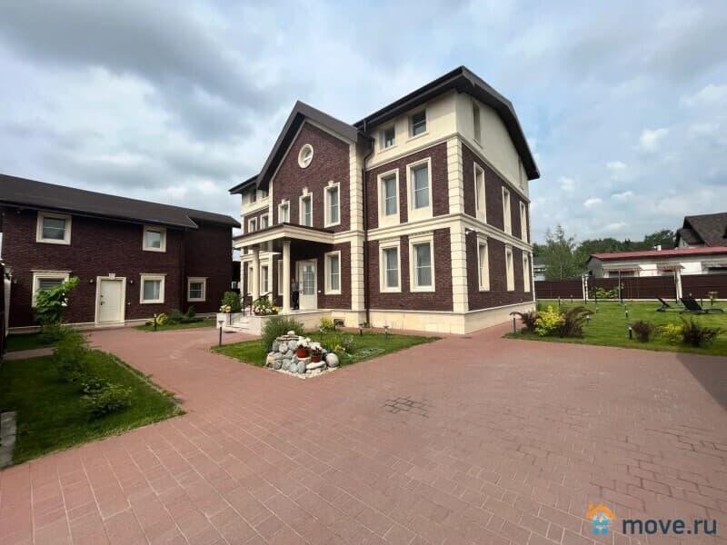 коттедж, 800 м²