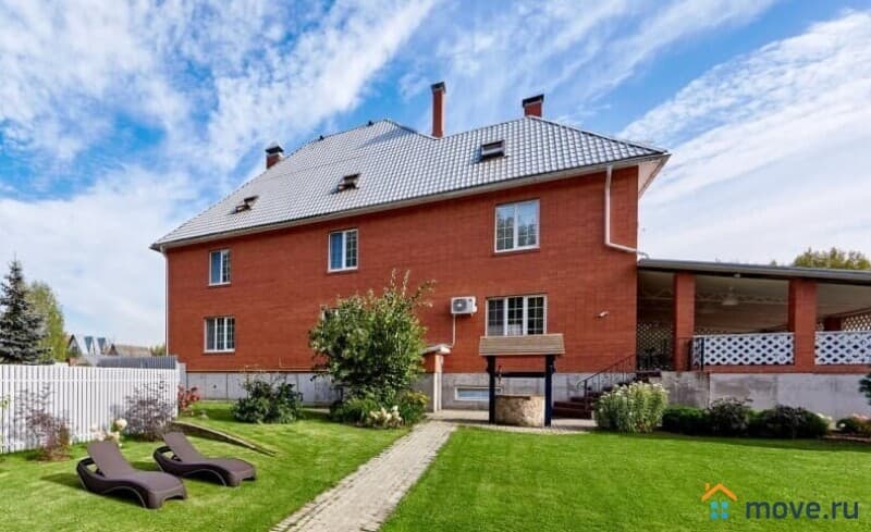 коттедж, 650 м²