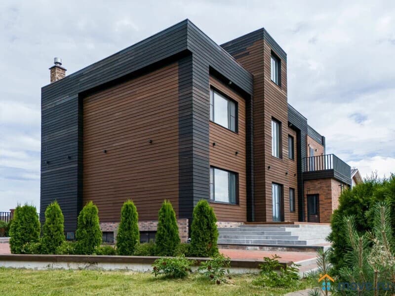 коттедж, 710 м&sup2;