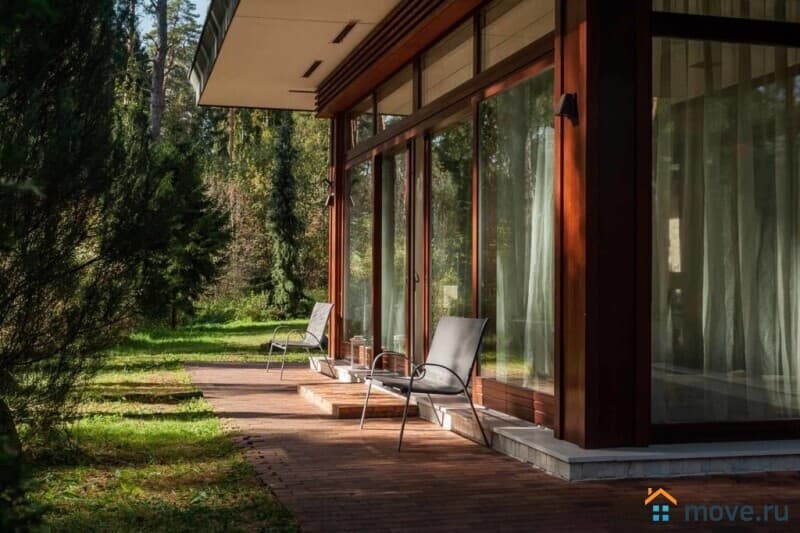 коттедж, 550 м&sup2;