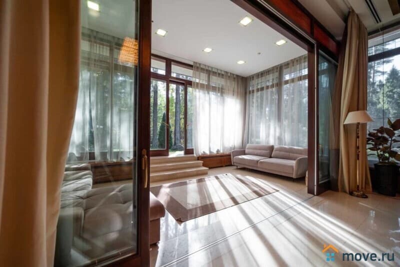 коттедж, 550 м&sup2;