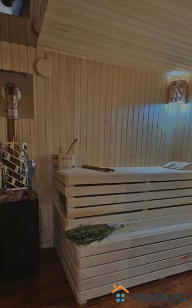 коттедж, 600 м²