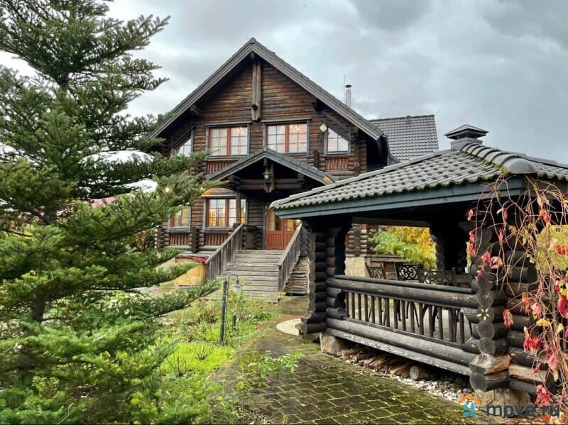 коттедж, 550 м²